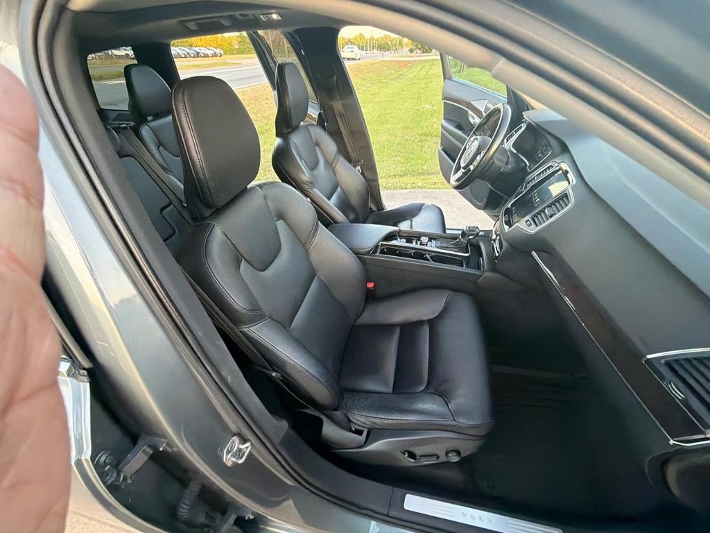 Volvo XC90 T6 AWD Momentum 2019