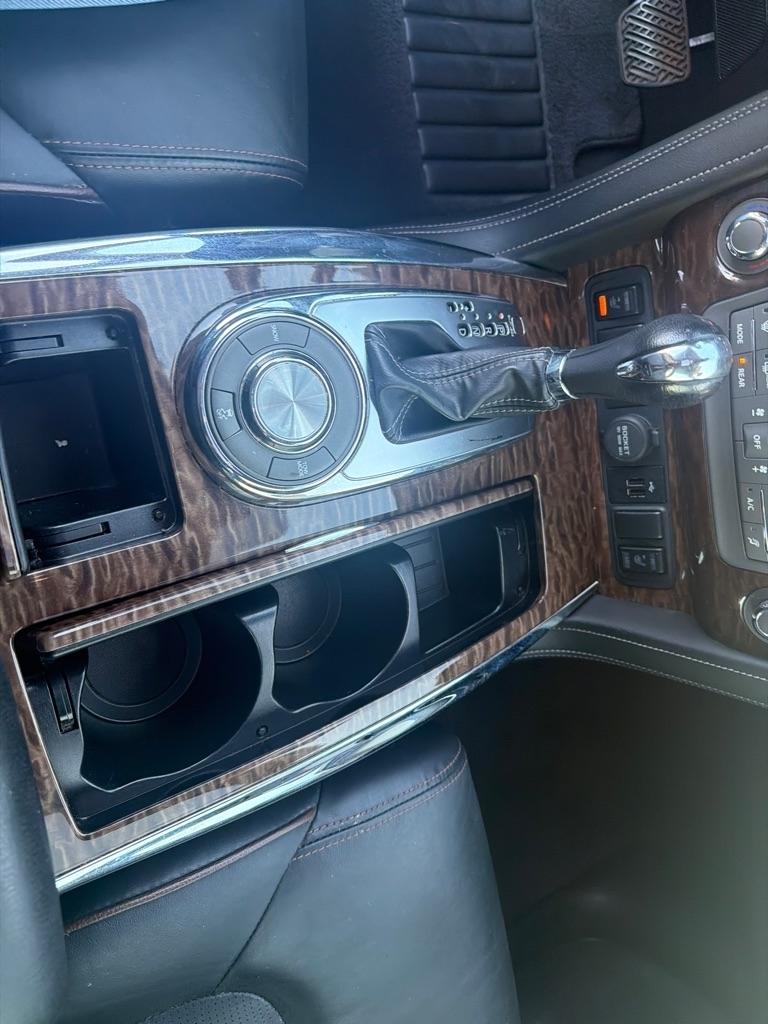 Nissan Armada 4x2 SL 2019