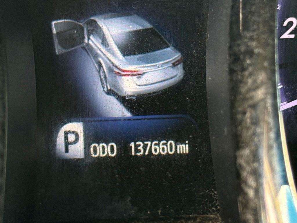 Toyota Avalon 4dr Sdn XLE Premium (Natl) 2013