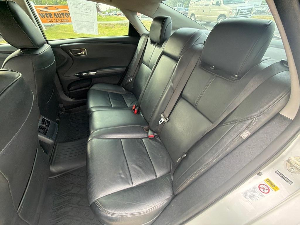 Toyota Avalon 4dr Sdn XLE Premium (Natl) 2013