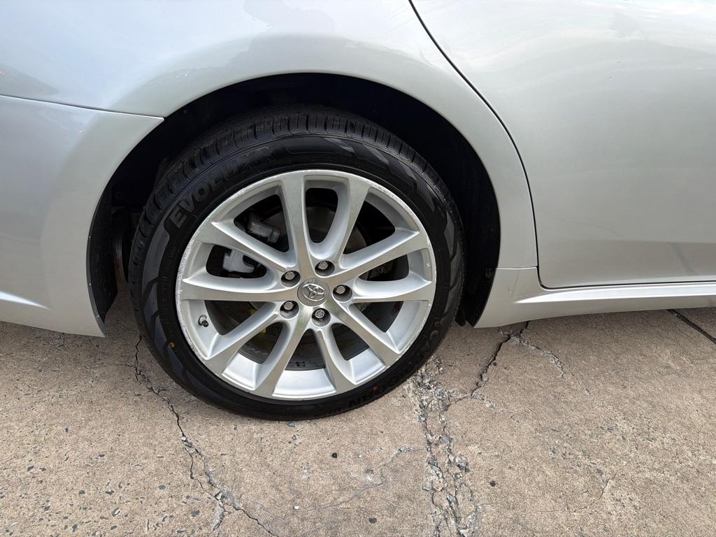Toyota Avalon 4dr Sdn XLE Premium (Natl) 2013