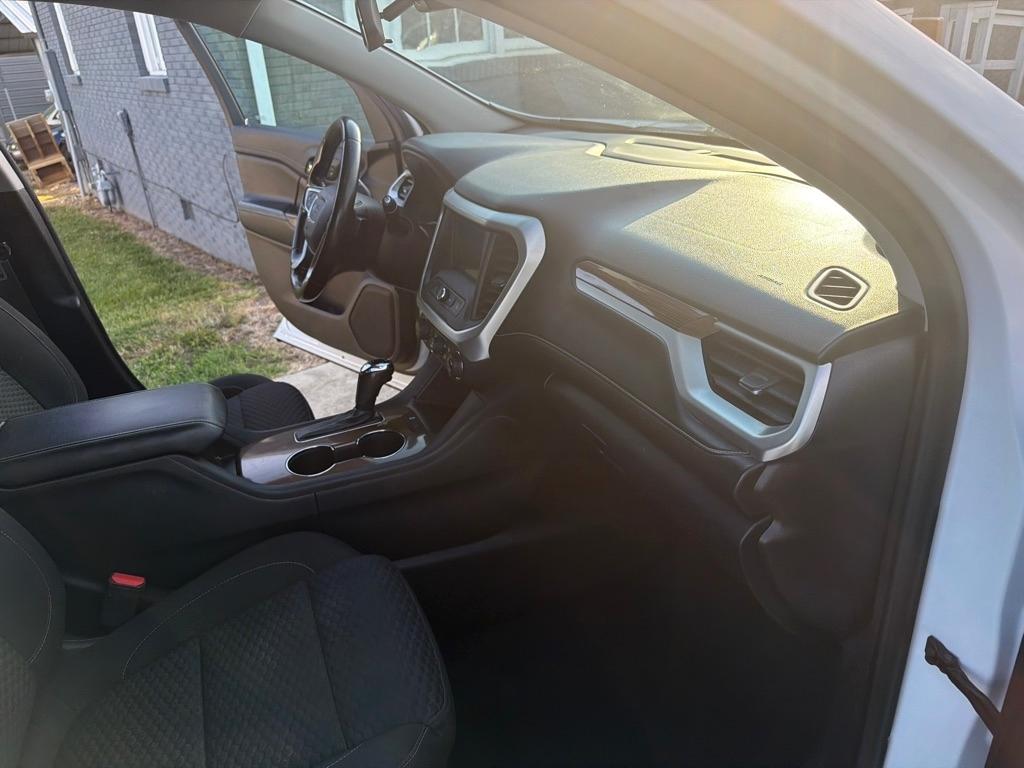 GMC Acadia FWD 4dr SLE w/SLE-1 2019