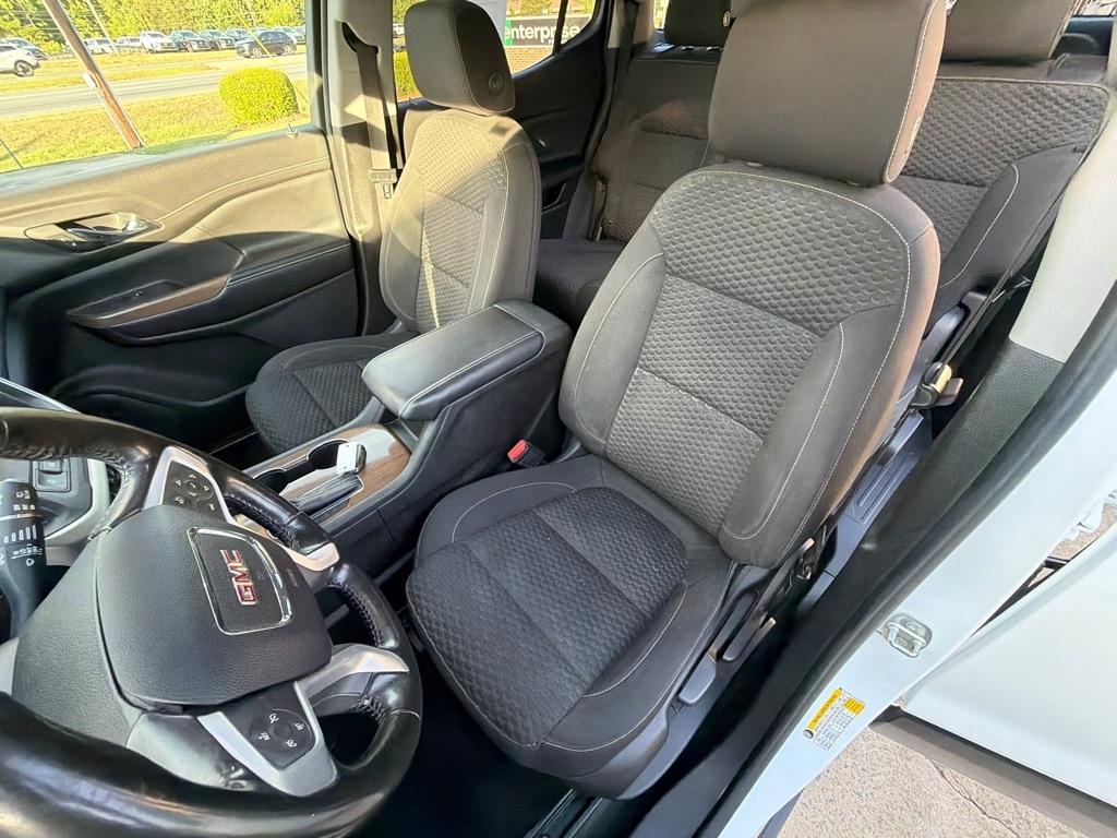 GMC Acadia FWD 4dr SLE w/SLE-1 2019