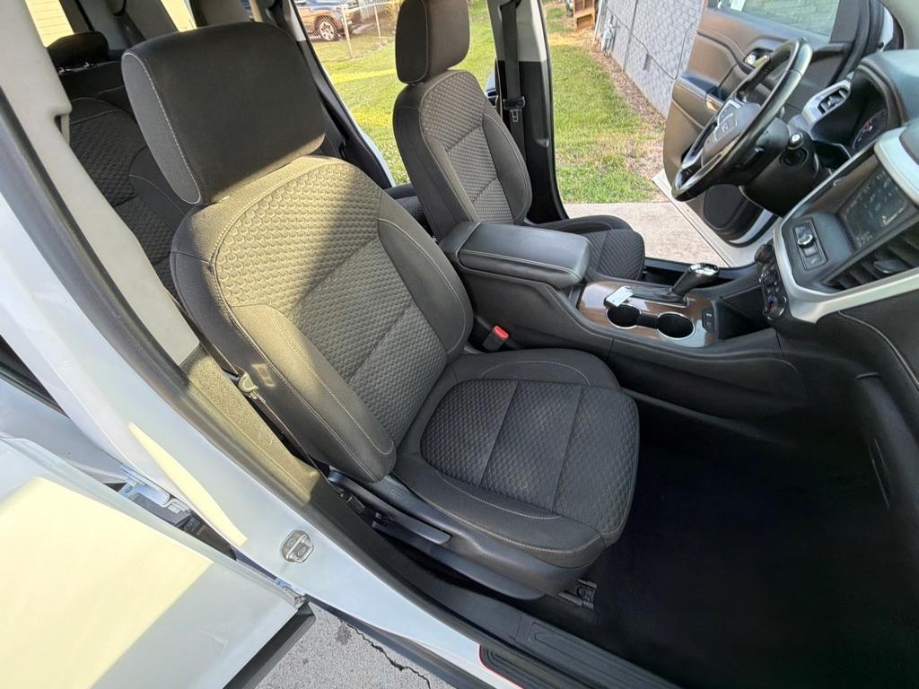 GMC Acadia FWD 4dr SLE w/SLE-1 2019