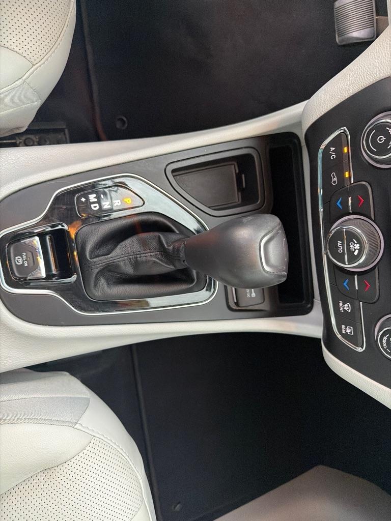Jeep Cherokee Limited FWD 2019