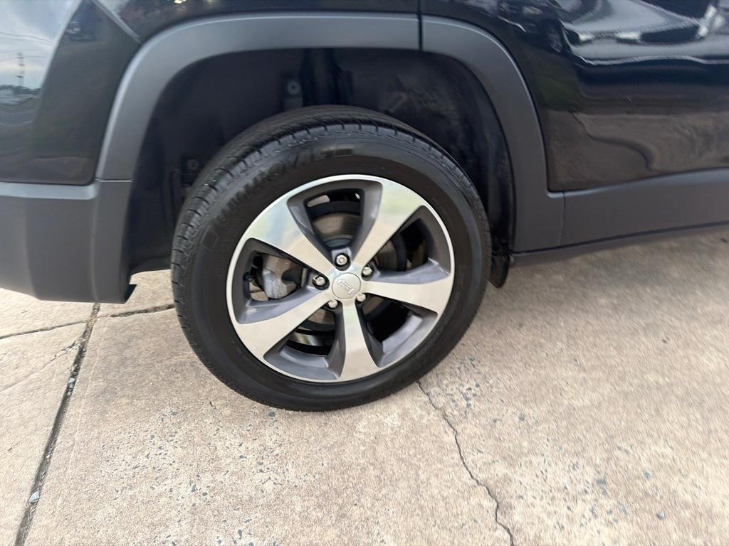 Jeep Cherokee Limited FWD 2019