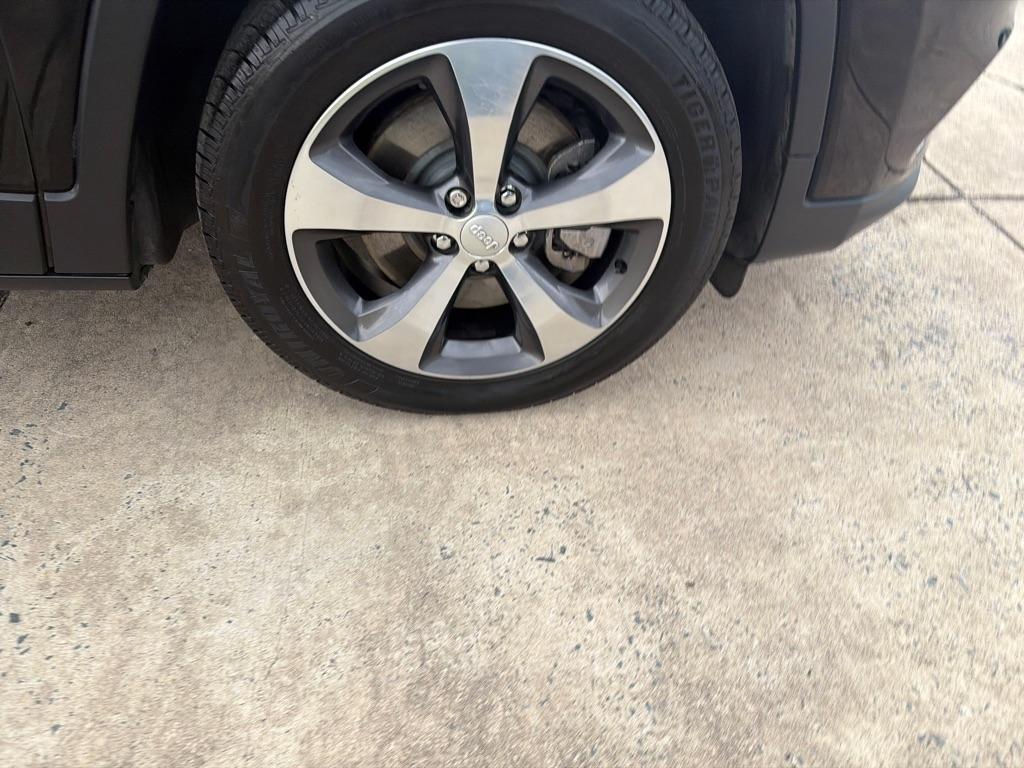 Jeep Cherokee Limited FWD 2019