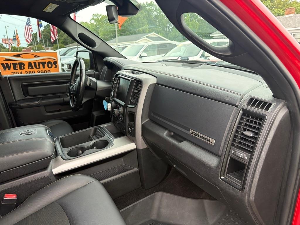 RAM 1500 Rebel 4x2 Crew Cab 5'7" Box 2017