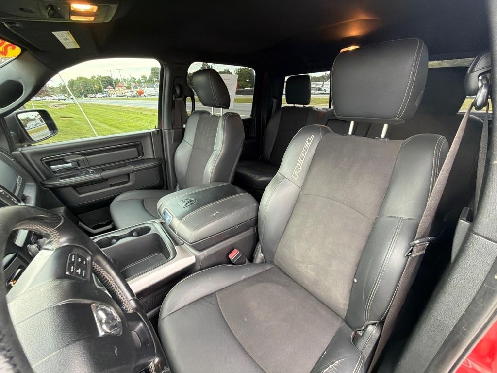 RAM 1500 Rebel 4x2 Crew Cab 5'7" Box 2017