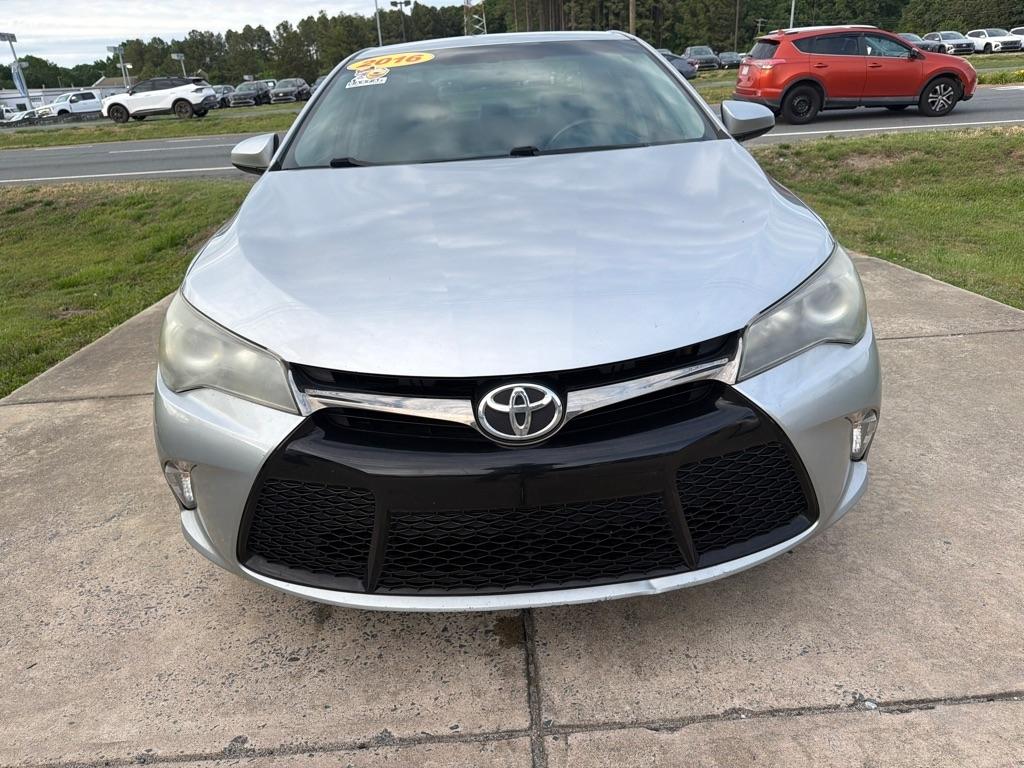 Toyota Camry 4dr Sdn I4 Auto SE w/Special Edition Pkg (Natl) 2016