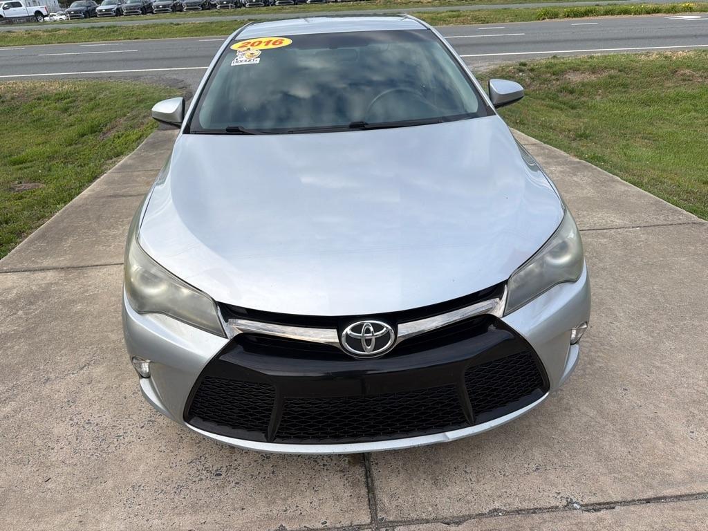 Toyota Camry 4dr Sdn I4 Auto SE w/Special Edition Pkg (Natl) 2016
