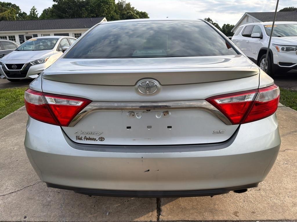 Toyota Camry 4dr Sdn I4 Auto SE w/Special Edition Pkg (Natl) 2016
