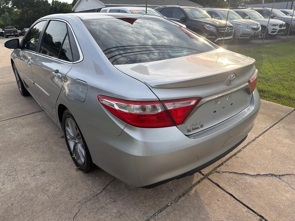Toyota Camry 4dr Sdn I4 Auto SE w/Special Edition Pkg (Natl) 2016