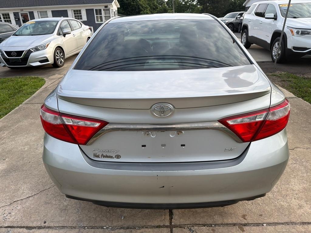 Toyota Camry 4dr Sdn I4 Auto SE w/Special Edition Pkg (Natl) 2016