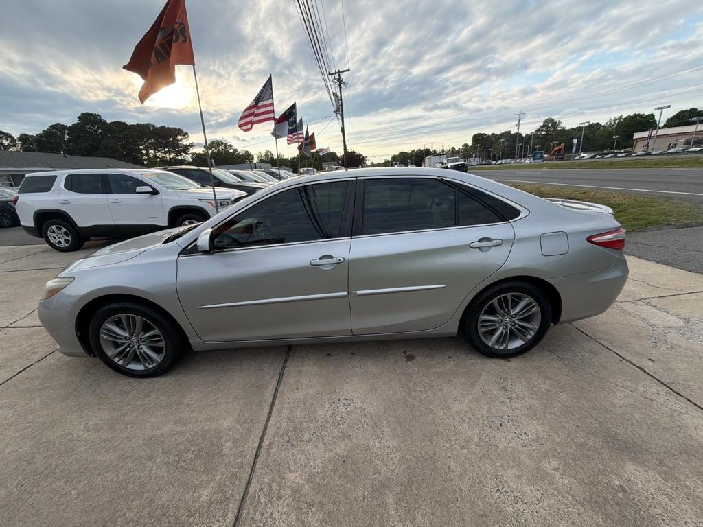 Toyota Camry 4dr Sdn I4 Auto SE w/Special Edition Pkg (Natl) 2016