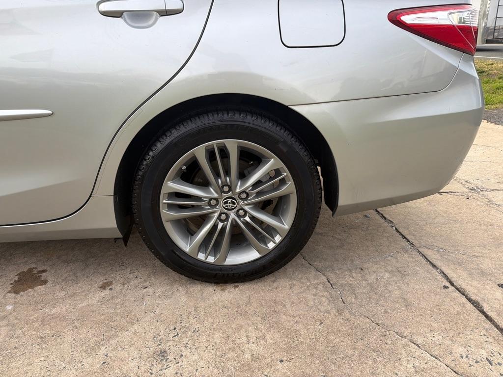 Toyota Camry 4dr Sdn I4 Auto SE w/Special Edition Pkg (Natl) 2016
