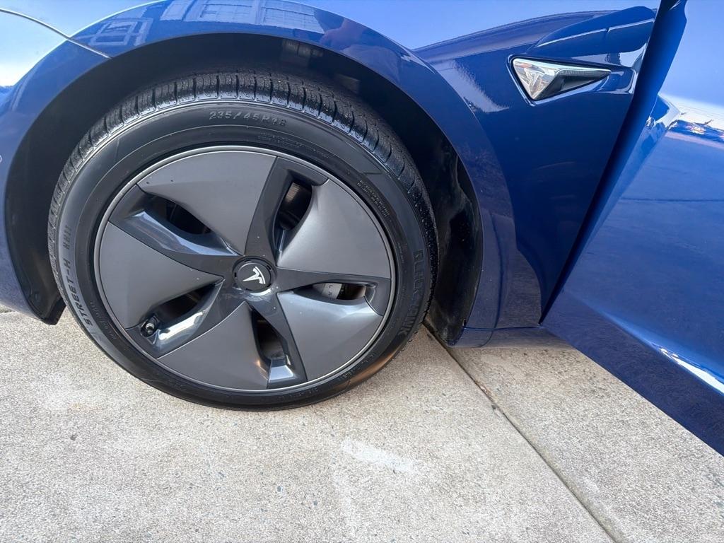 Tesla Model 3 Mid Range Battery RWD 2018