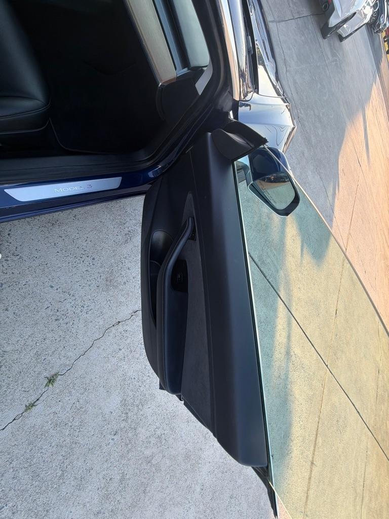 Tesla Model 3 Mid Range Battery RWD 2018