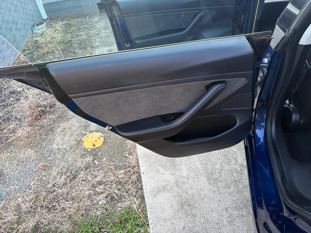 Tesla Model 3 Mid Range Battery RWD 2018