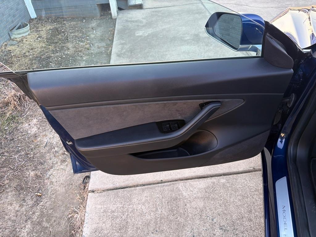Tesla Model 3 Mid Range Battery RWD 2018