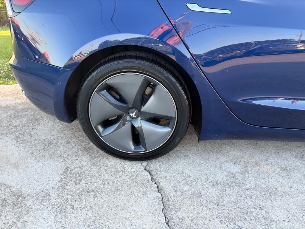 Tesla Model 3 Mid Range Battery RWD 2018