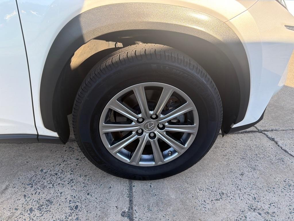 Lexus NX 200t FWD 4dr 2016