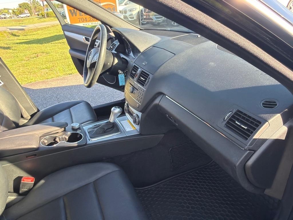 Mercedes-Benz C-Class 4dr Sdn 3.0L Sport 4MATIC 2009