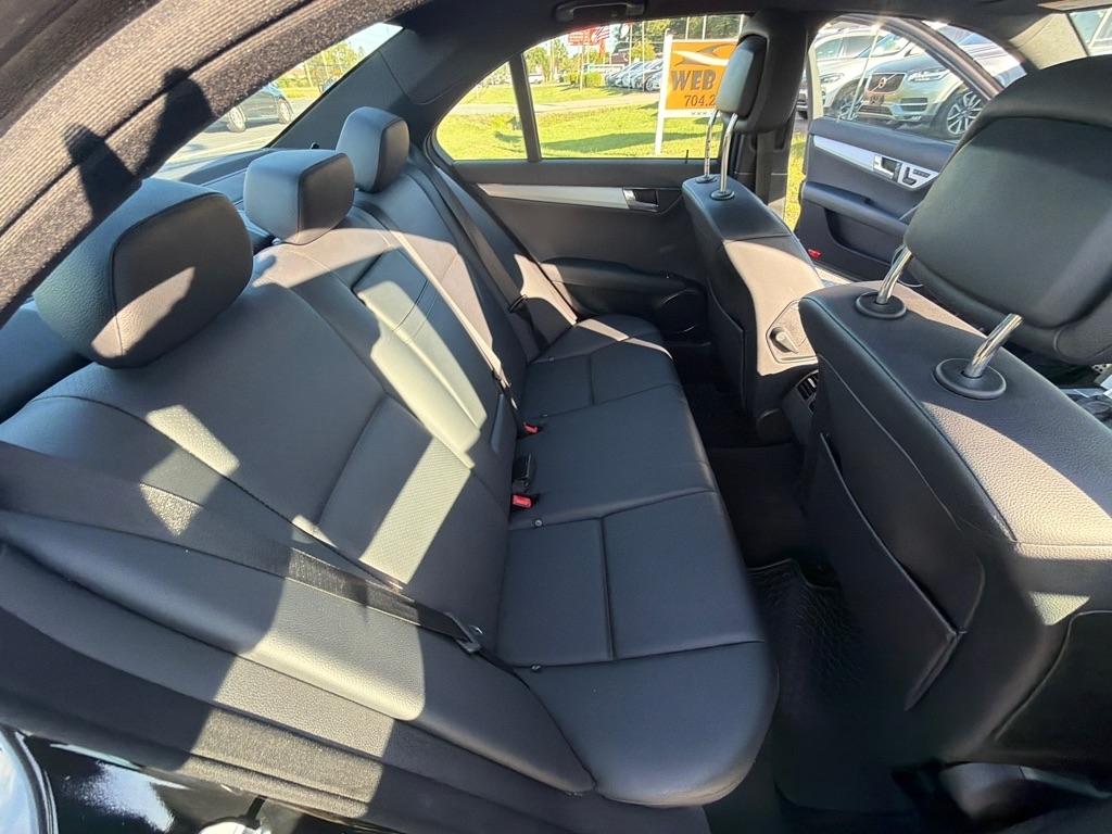 Mercedes-Benz C-Class 4dr Sdn 3.0L Sport 4MATIC 2009