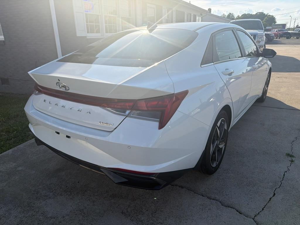 Hyundai Elantra Limited IVT 2022