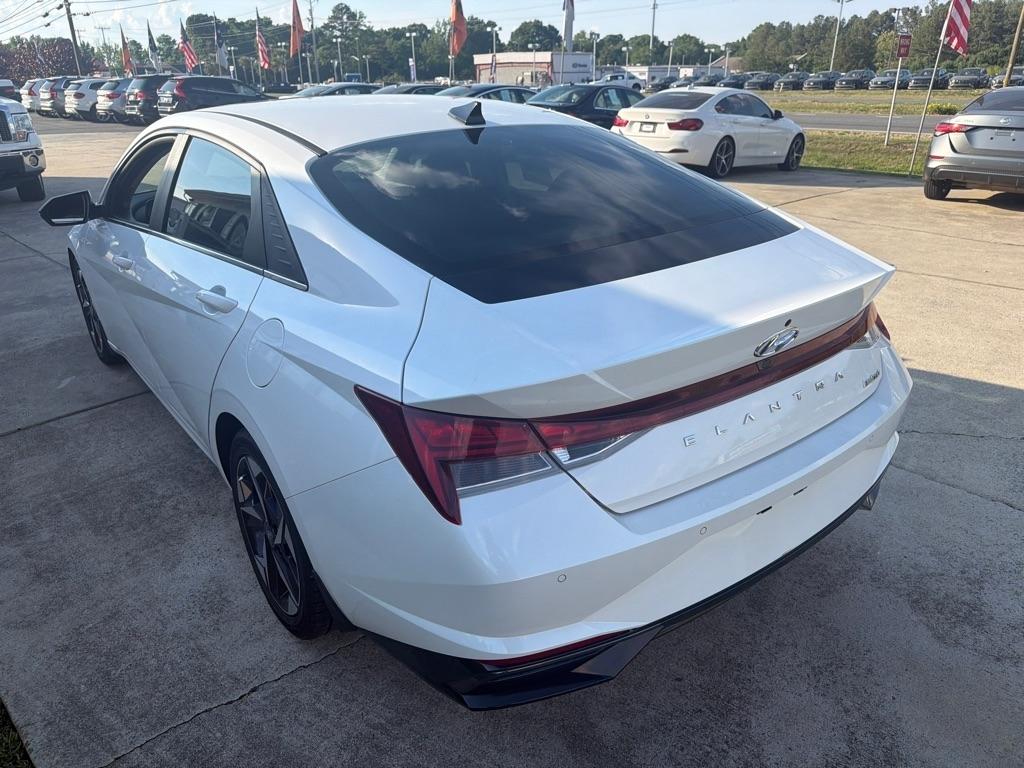 Hyundai Elantra Limited IVT 2022