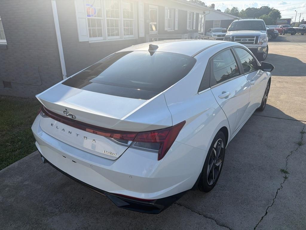 Hyundai Elantra Limited IVT 2022