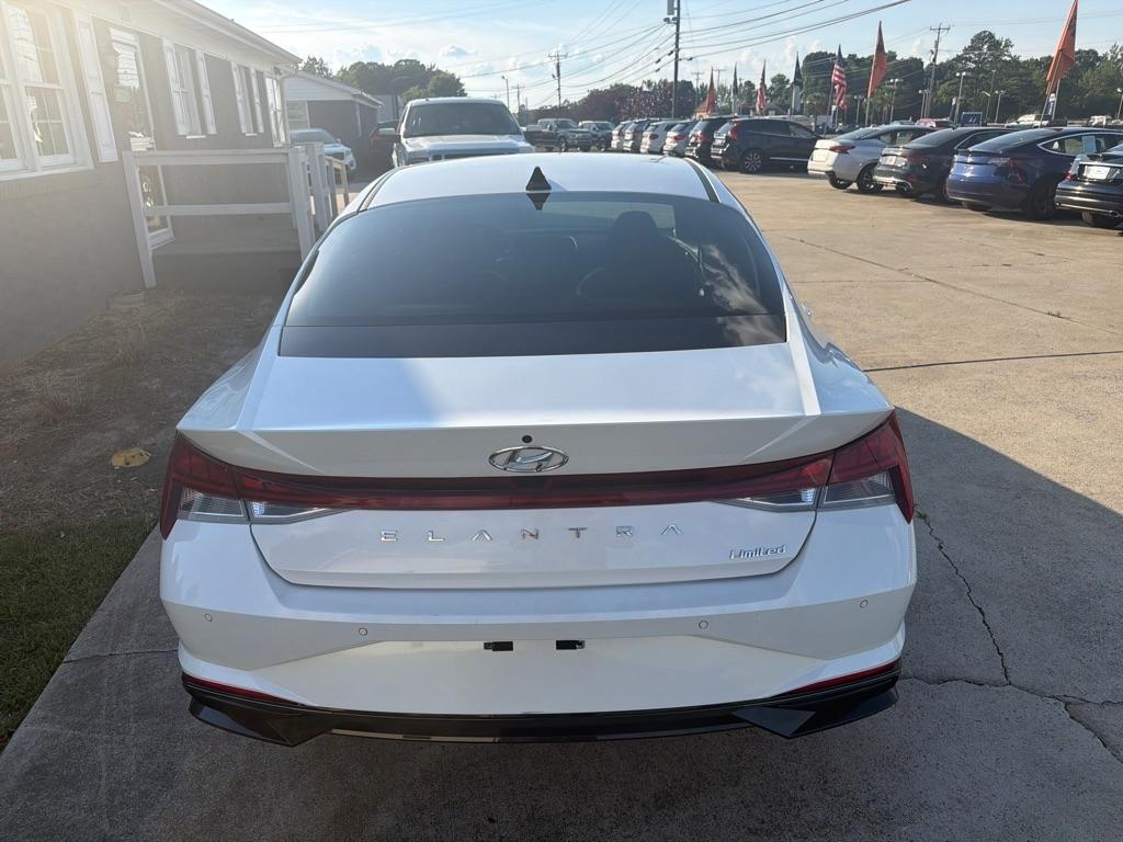 Hyundai Elantra Limited IVT 2022