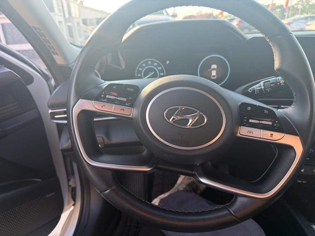 Hyundai Elantra Limited IVT 2022