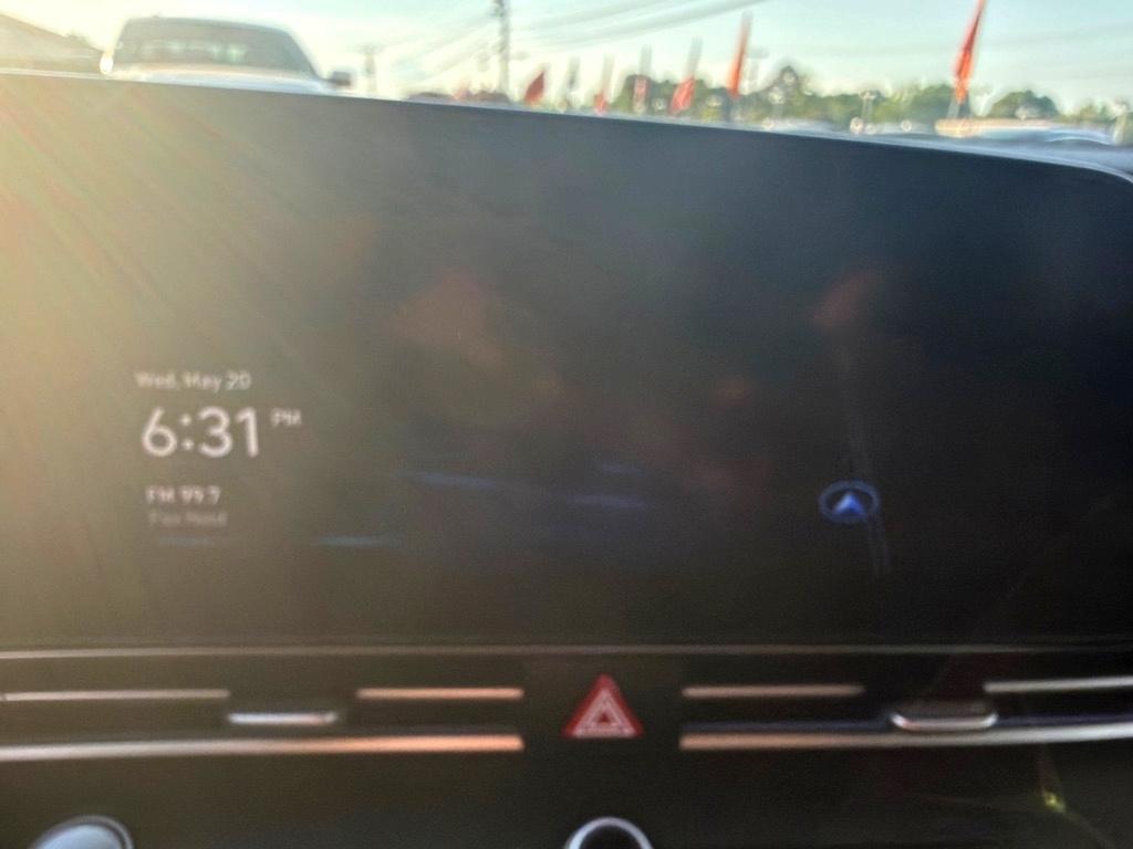 Hyundai Elantra Limited IVT 2022