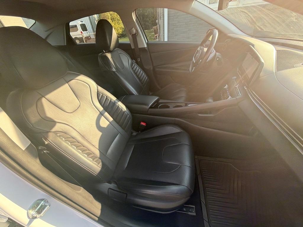 Hyundai Elantra Limited IVT 2022