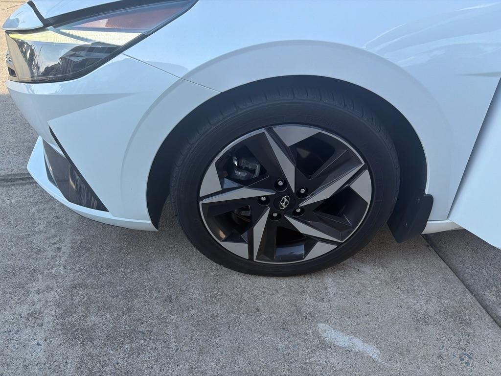 Hyundai Elantra Limited IVT 2022