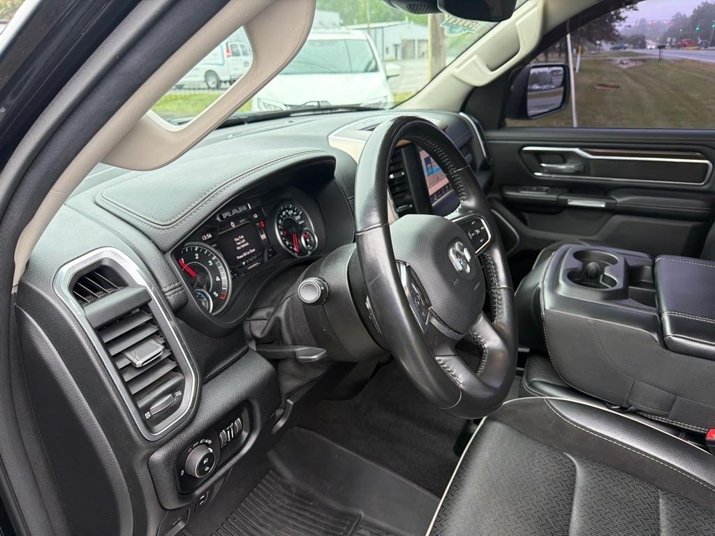 RAM 1500 Laramie 4x2 Crew Cab 5'7" Box 2022
