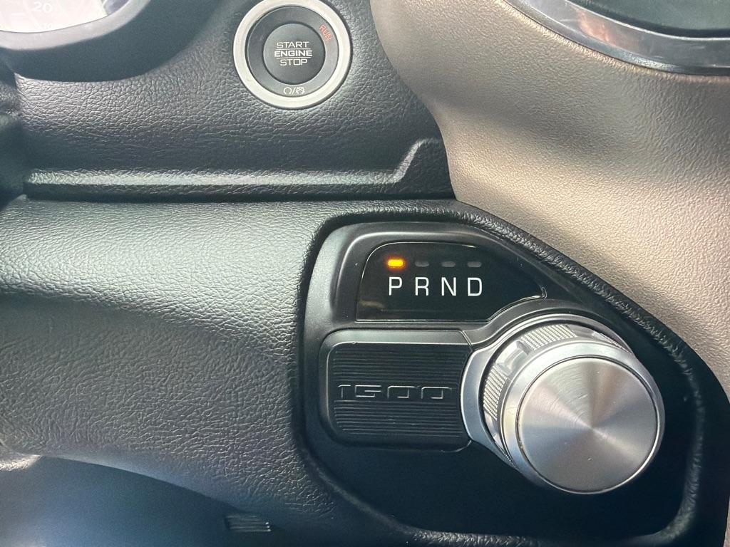 RAM 1500 Laramie 4x2 Crew Cab 5'7" Box 2022