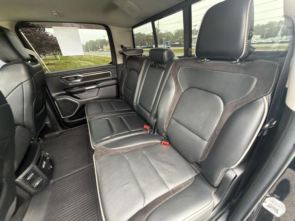 RAM 1500 Laramie 4x2 Crew Cab 5'7" Box 2022