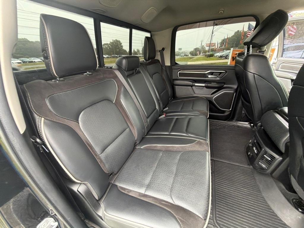 RAM 1500 Laramie 4x2 Crew Cab 5'7" Box 2022