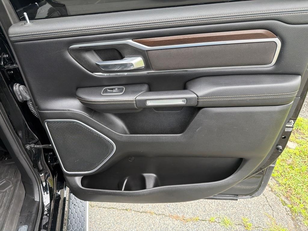 RAM 1500 Laramie 4x2 Crew Cab 5'7" Box 2022