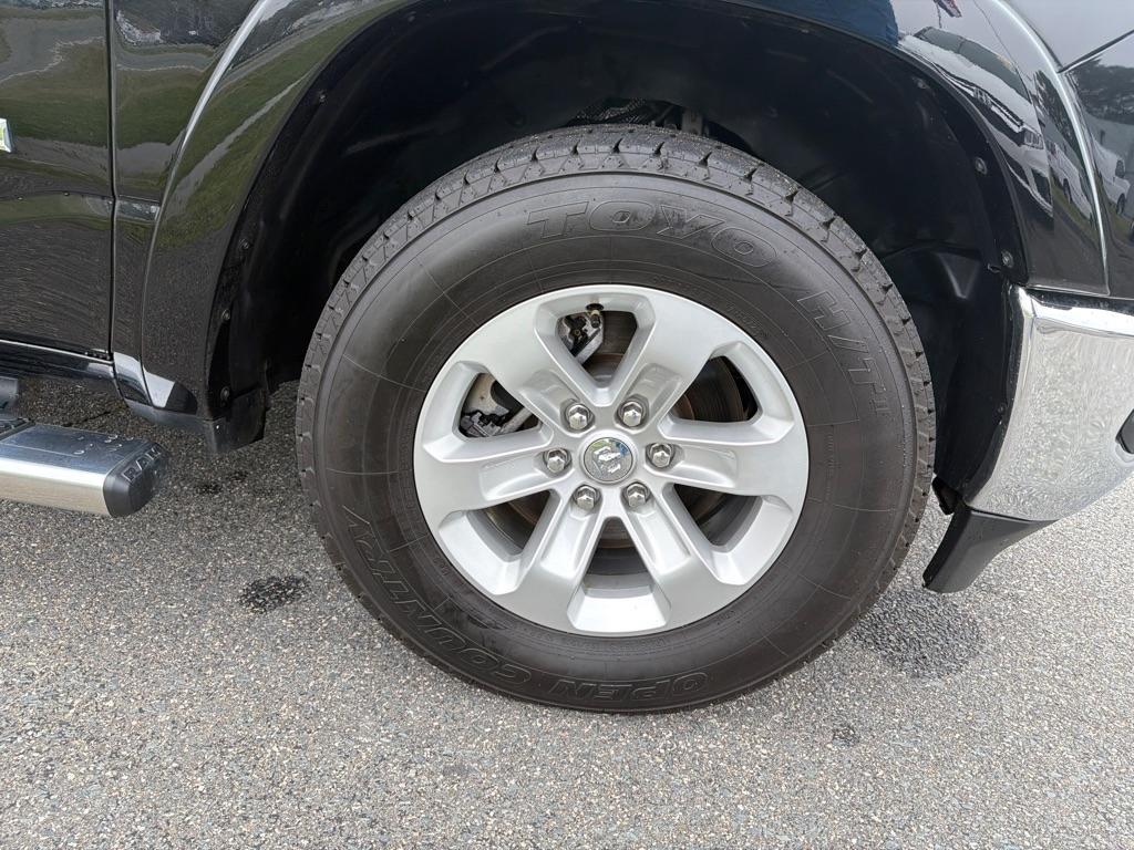 RAM 1500 Laramie 4x2 Crew Cab 5'7" Box 2022