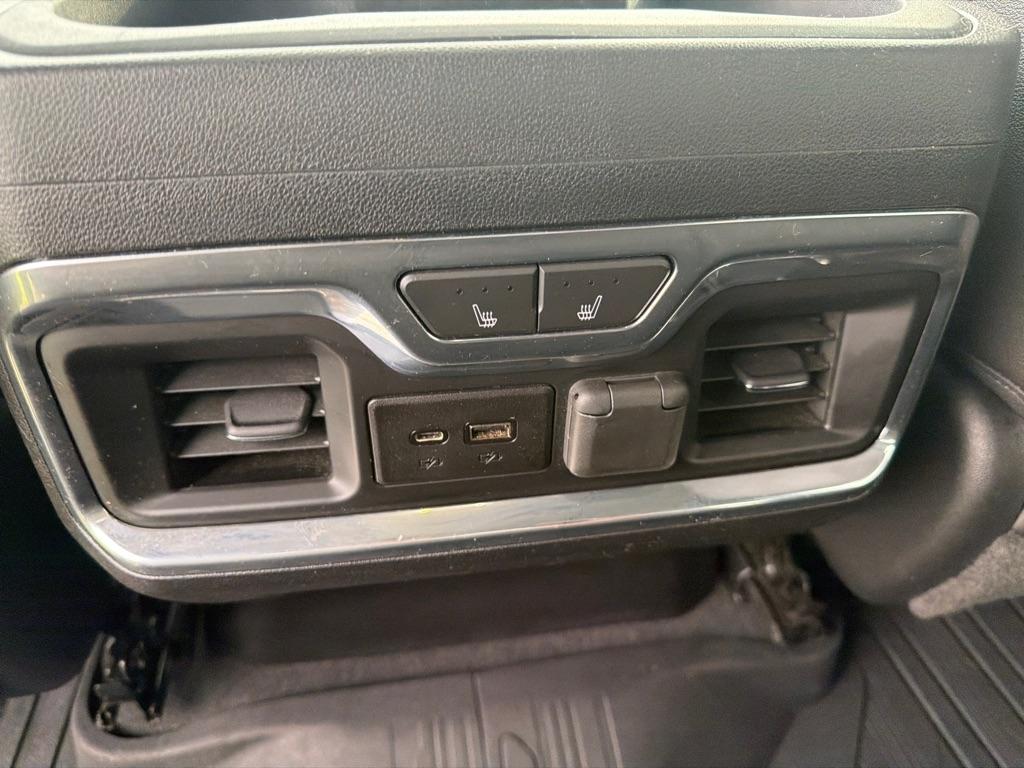 GMC Sierra 1500 4WD Crew Cab 147" AT4 2019