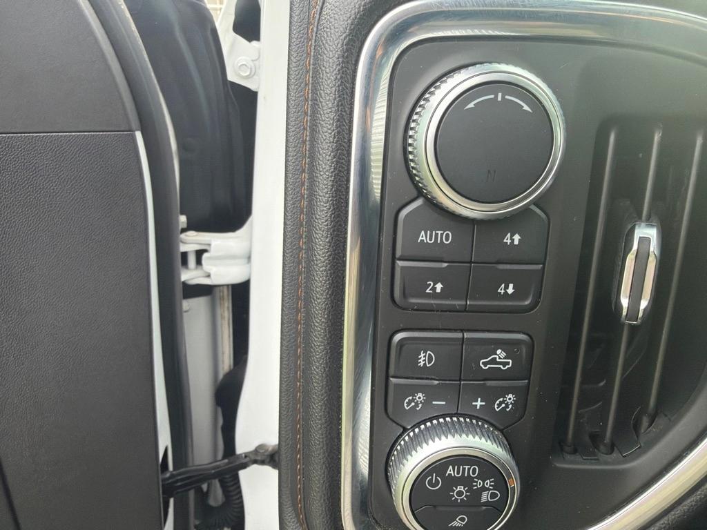 GMC Sierra 1500 4WD Crew Cab 147" AT4 2019