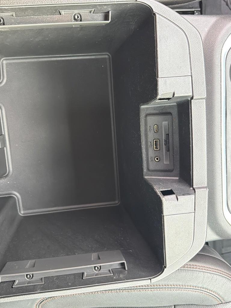 GMC Sierra 1500 4WD Crew Cab 147" AT4 2019