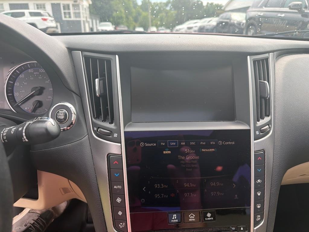 Infiniti Q50 4dr Sdn Premium RWD 2015