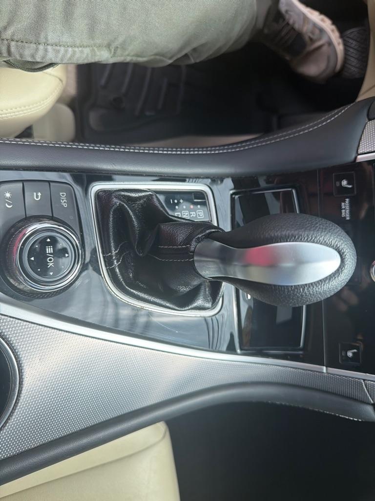Infiniti Q50 4dr Sdn Premium RWD 2015