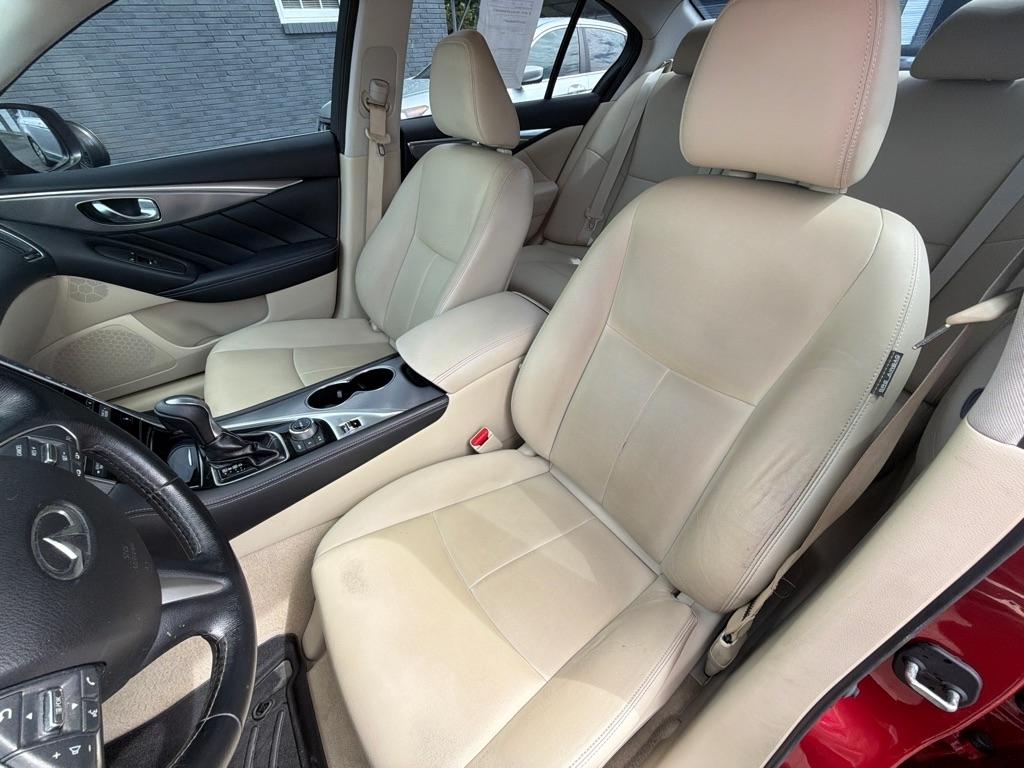 Infiniti Q50 4dr Sdn Premium RWD 2015