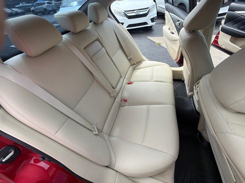 Infiniti Q50 4dr Sdn Premium RWD 2015