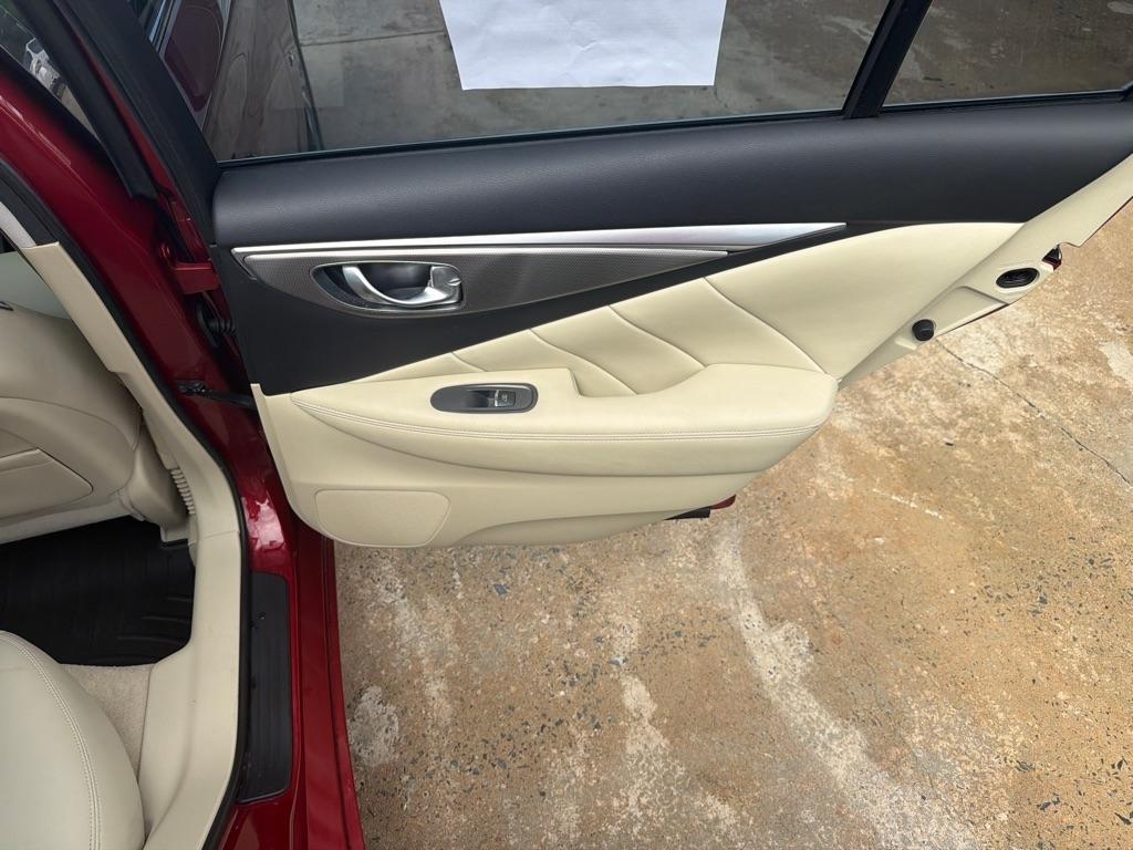 Infiniti Q50 4dr Sdn Premium RWD 2015